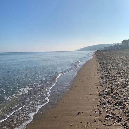 Soleil Levant Villers-sur-Mer Luaran gambar